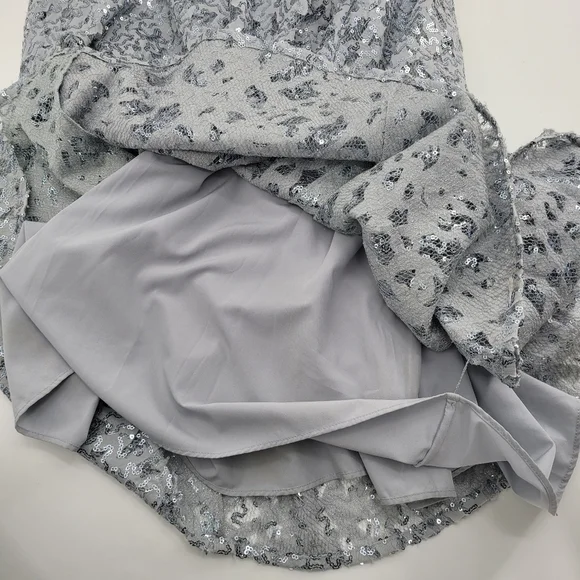 BCBGMaxAzria Silver Natasha Lace and Sequin Strapless Dress - sanvalentin.cl